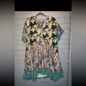 Blue Velvet Short Sleeve Floral medium mini dress